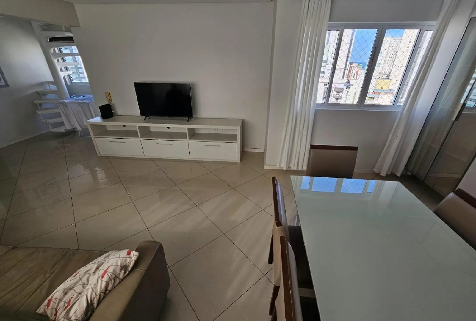 Apartamento Alto Padrao No 16º Andar Com 3 Quartos Top Balneário Camboriú 0*,  Brazílie